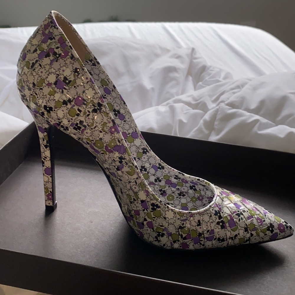 Never worn Bottega Veneta pumps